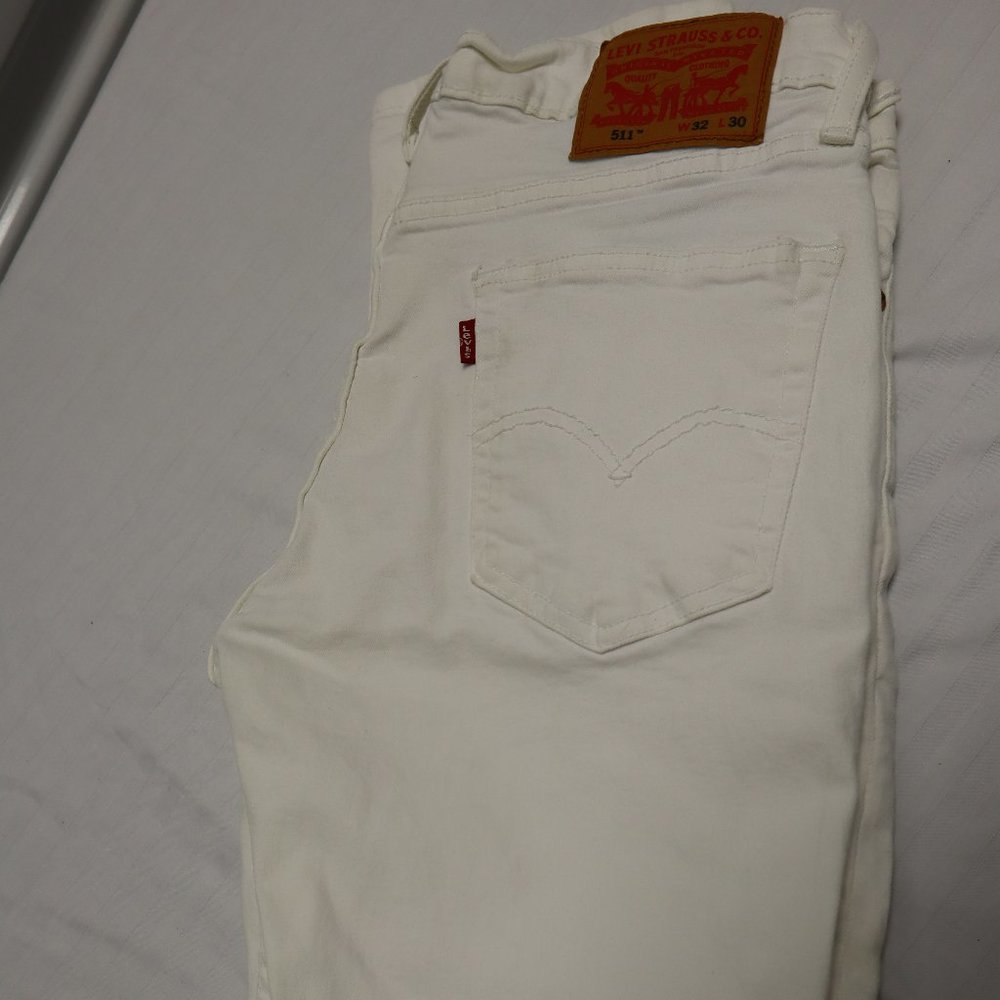 Levis pants, White, mens size 32 x  30